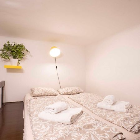 Quiet Cozy Apartment In Party Street E1 Budapest Luaran gambar