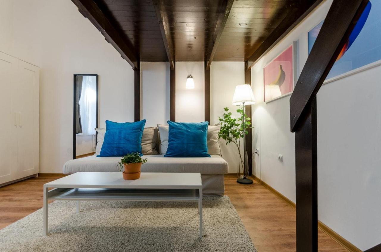 Quiet Cozy Apartment In Party Street E1 Budapest Luaran gambar