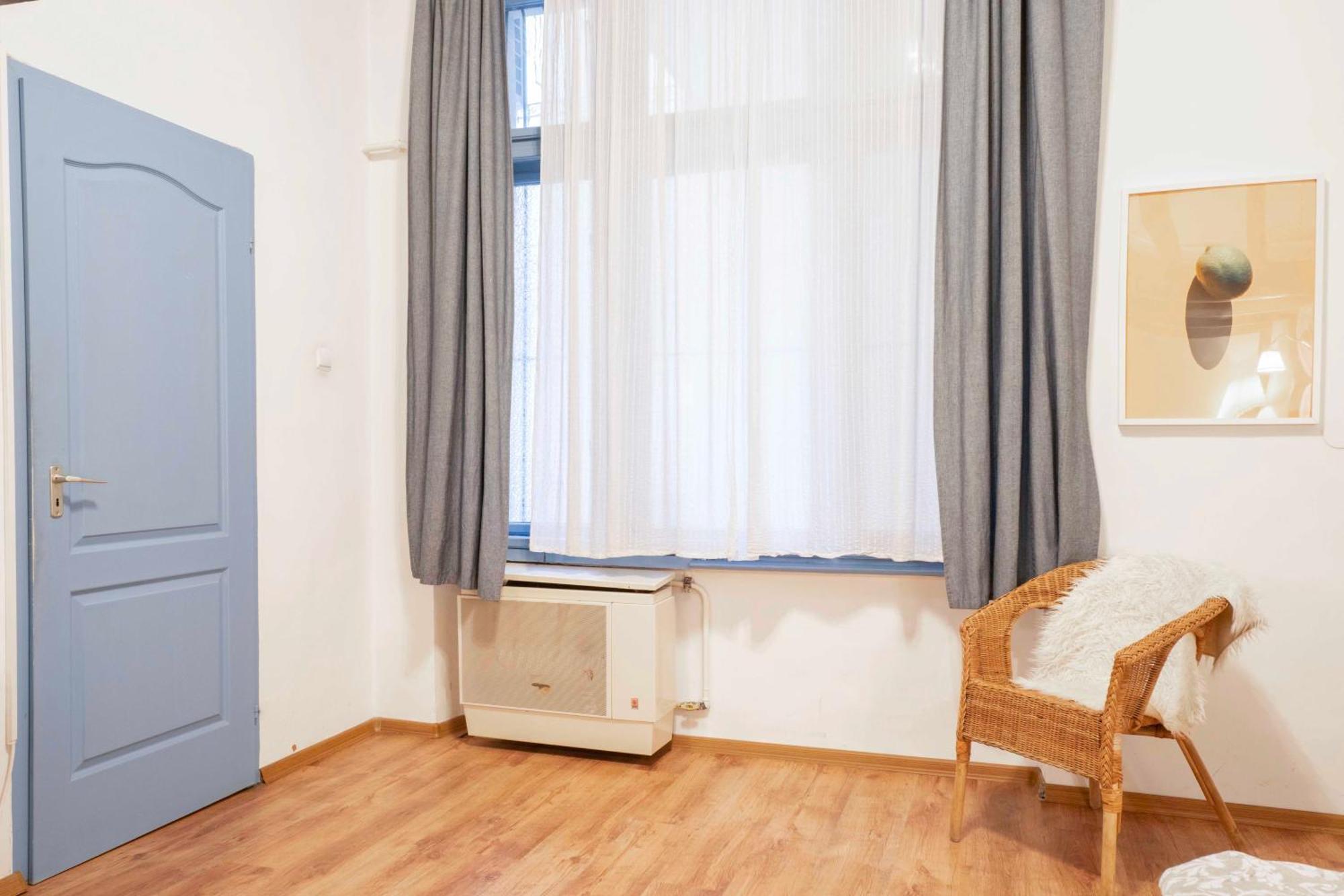 Quiet Cozy Apartment In Party Street E1 Budapest Luaran gambar
