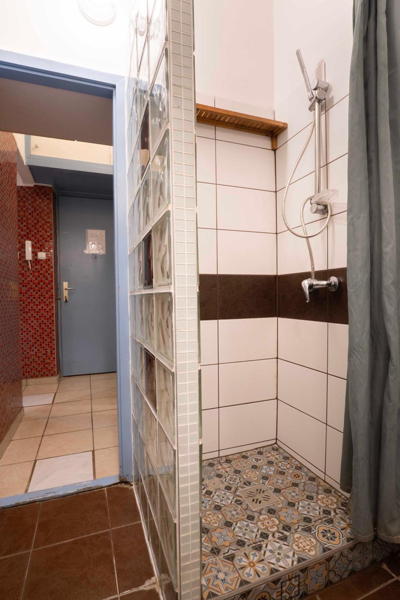 Quiet Cozy Apartment In Party Street E1 Budapest Luaran gambar